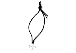 Templer-Kreuz, Schmuckanhänger mit Lederband - Bild 1