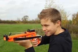 SURESHOT Combo Pack: KINDER-Hand-Armbrust & Zielscheibe - Bild 5